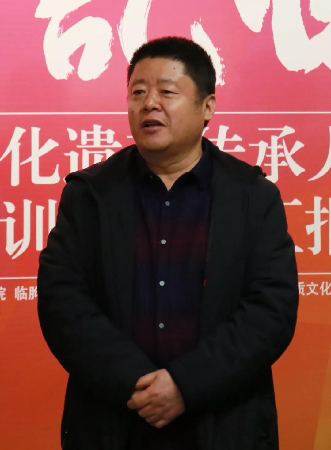 山东工艺美术学院继续教育学院党总支书记,教授任仲泉先生讲话